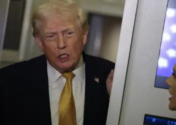 Trump dev ji petrol û madenên Venezuelayê bernade