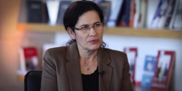 Îlham Ehmed: Ganî şarê ma helwêstêko neteweyî bimojno