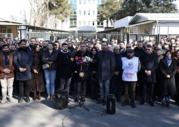 ‘Mafê gelê Rojava di bin temînata hiqûqa navneteweyî de ye’