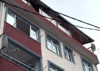 Li Stenbolê 3 kes ji ber tupê vekirî meye jehrî bûn