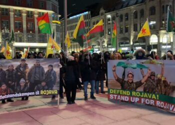 Gelê Kurd qadan bernade: Bijî berxwedana Rojava