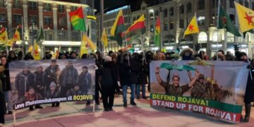 Gelê Kurd qadan bernade: Bijî berxwedana Rojava