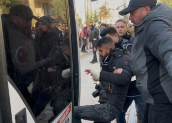 Dema binçavkirina 5 rojnamegeran rojeke din hate dirêjkirin