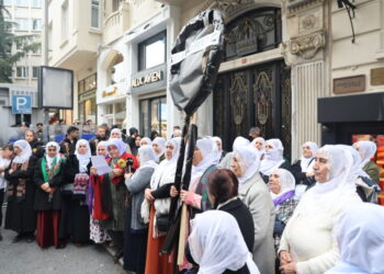 Dayîkan vernîya Sersefîrîya Sûrîye de vat: HTŞ DAIŞo modern o!