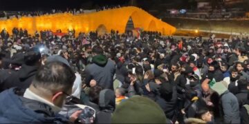 Li Zaxoyê deh hezaran kes ji bo Rojava civiyan
