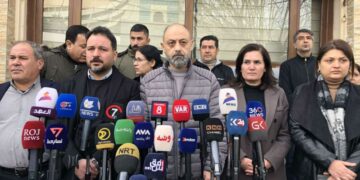 ‘Ji bo ku gelê Başûr karibe biçe Rojava deriyê Sêmalka vekin’