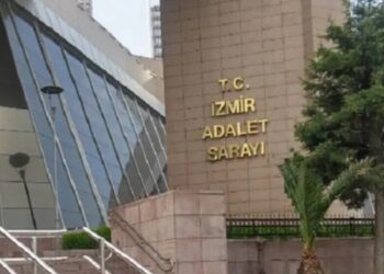Avûkato ke seba raporkerdişê îşkenceyî şî qarakol, ame destbendkerdene