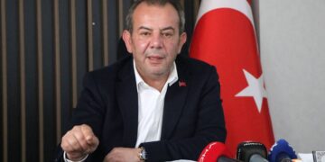 Şaredarê Boluyî Tanju Ozcan ame destbendkerdene