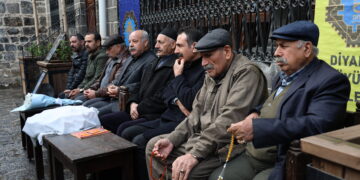 Dengbêjên Amedê Mihemedê Nenyasî bi bîr anî