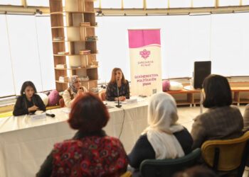 ‘Divê em zimanê xwe ji bin metirsiya windabûnê rizgar bikin’