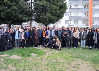 MED-DERê bi şahiyekê belgename da xwendekarên xwe