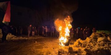 Gelê Geverê ji bo Rojava îşev jî li kolanan bû