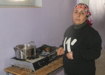 Efrînî dixwazin vegerin lê Tirkiye astengî derdixe
