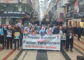 Xizmên Windayan li Êlihê li aqûbeta Cuneyt Aydinlar pirsîn