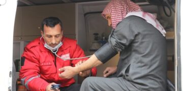 Heyva Sor a Kurdistanê alîkariya tenduristiyê da koçberan