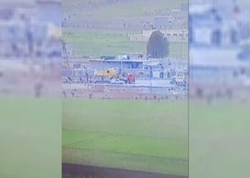 Komên hikumetê mal û milkên gundewarê Sirînê didizin