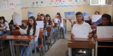 Kobanî de rîyê dorpêçî ra 72 hezar wendekarî perwerde ra bêpar mendê