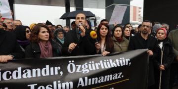 Keskîn Bayindir: Biratiya we durûtî ye, hûn bi ser nakevin