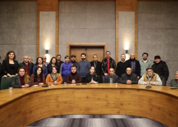 Saziyên wêjeya Kurdî: Rojava çavkaniya yekîtiyê ye