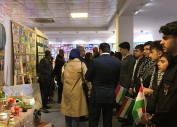 Zarokan pêşengeha îsal ji bo Rojava vekirin