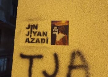 Sloganê “Jin, jiyan, azadî” dêsan ser o ame nuştiş