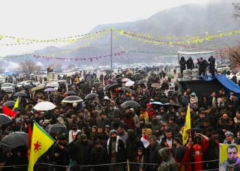 Şayîya Newroza Qendîlî bi tewrbîyayîşê bi hezaran kesan dest pê kerd