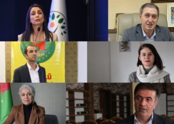 Vakur ra heyetêk do tewrê merasimê cenazaya Salih Muslimî bibo