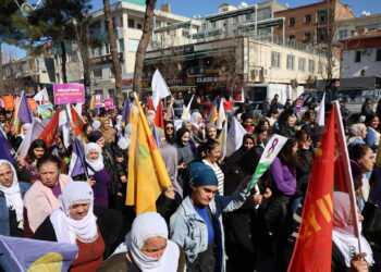 Li Tetwanê ji ber berfê bernameya 8ê Adarê hat betalkirin