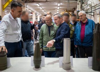 Îsraîlê ji Fransayê stendina çekan sekinand