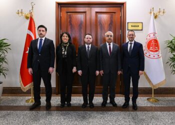 Pervîn Buldan: Tê payîn ku qanûn dê piştî cejne biçin komîsyona edaletê  Mîthat Sancar: Armanca pêvajoyê aştî ye û temînata aştiyê jî edalet e