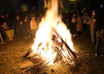 Li Êlihê li sê cihan agirê Newrozê hate vêxistin