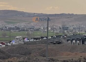 Kobanî de çekdaran hêrişê  cayê kontrolî kerd