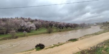 Mêrdîn de laser werişt, xeylê cayî binê awe de mendî