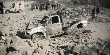 Verfekê Hukmatê Afganîstanî: Hêrişê Pakîstanî de 400 kesî ameyê kiştene