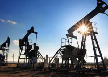 Vaya petrolî resa 112 dolaran: Krîzê Hurmuzî roj bi roj beno giran