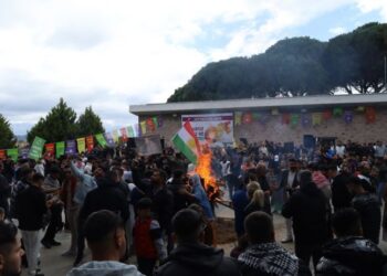 Agirê Newrozê li Balikkesîrê gur bû