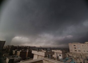 Li Îranê teqîn, şewat û dûman: 400 cih bûn hedef, 33 sivîlan jiyana xwe ji dest da