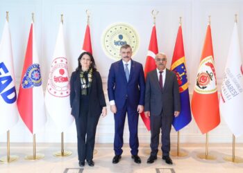 Pervîn Buldan: Tê payîn ku qanûn dê piştî cejne biçin komîsyona edaletê  Mîthat Sancar: Armanca pêvajoyê aştî ye û temînata aştiyê jî edalet e