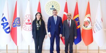 Pervîn Buldan: Tê payîn ku qanûn dê piştî cejne biçin komîsyona edaletê  Mîthat Sancar: Armanca pêvajoyê aştî ye û temînata aştiyê jî edalet e