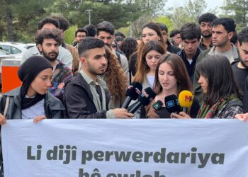 ‘Ji bo ku Yûsûf Tekîn îstîfa bike li bendê ye çend xwendekarên din can bidin?’
