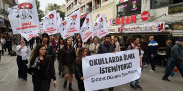 Xwendekarên Lîseyê: Bila Yusuf Tekîn demildest îstifa bike!
