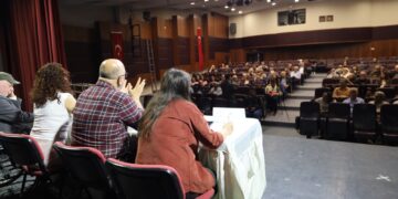 Endamê Şandeya Îmraliyê Erol: Aştî meseleya herî bingehîn a Tirkan e jî