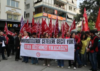 Xwendekarên Zanîngeha Egeyê: Em ê pergala çeteyan hilweşînin