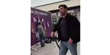 Li Zanîngeha Egeyê êrîşa nijadperestan: 22 xwendekar birîndar bûn