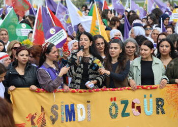 Li Gemlîkê piştî meşê daxuyanî hate dayîn