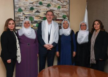 Dayikên Aştiyê bi Tuncer Bakirhan re hevdîtin pêkanîn
