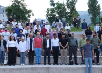 Li dijî şerê taybet şahî: Em ê bi komunan jiyanê ava bikin
