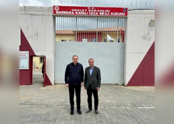 Tuncer Bakirhan serdana girtiyên siyasî kir