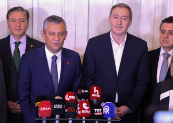 Bakirhan: CHP dikarê vê pêvajoyê bi kongreyeke demokratîk derbas bike