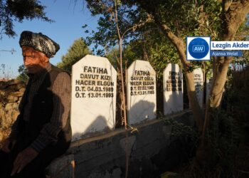 Komkujiyeke bikeser: Tevî sebîyê 8 rojî malbatek qetil kirin